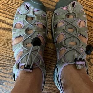 Keen River/hiking shoes size 9.5. Fits my size 10 comfortably